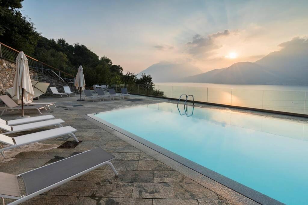Magic Lake View With Beautiful Pool Area Bellano Exterior foto